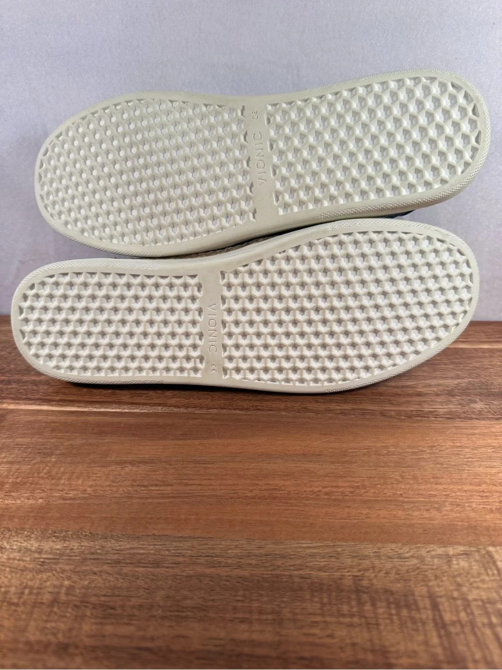 Vionic Rae Slip-on Espadrille Sneaker Blue Denim Size 9 NWOT